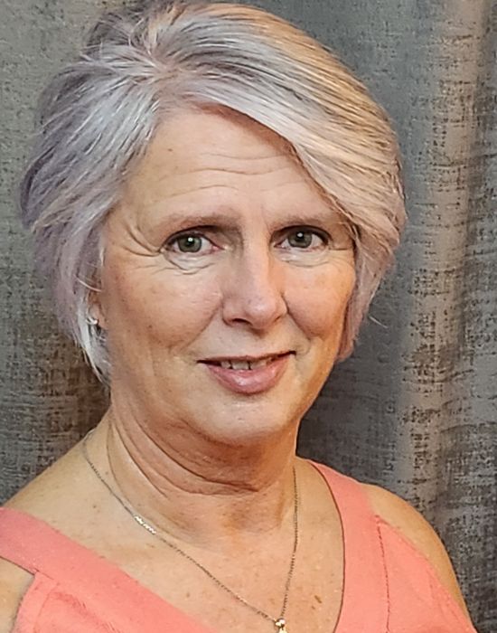 Amanda Brooks